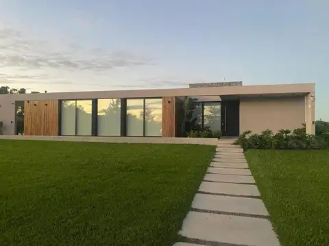 Casa a la venta en Exaltación de la cruz