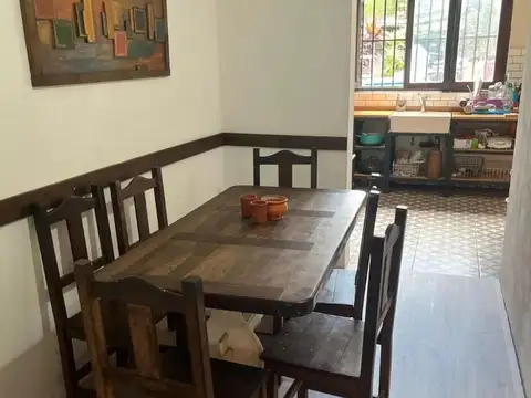 Casa en venta - 2 Dormitorios 1 Baño - 174Mts2 - Villa Maipú