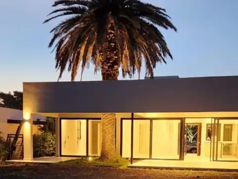 Casa en Alquiler de 3 dormitorios