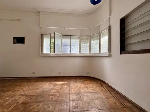 Depto Tipo Casa en Venta 50 años