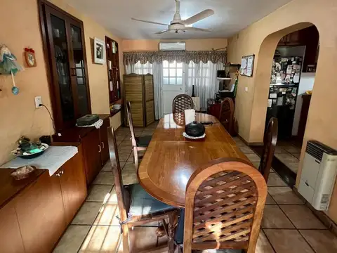 Depto Tipo Casa en Venta en Haedo Norte, USD 165.000