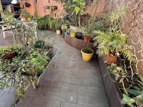 Depto Tipo Casa en Venta con 2 cocheras