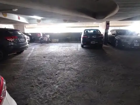 Cochera en Once! excelente precio y acceso fácil
