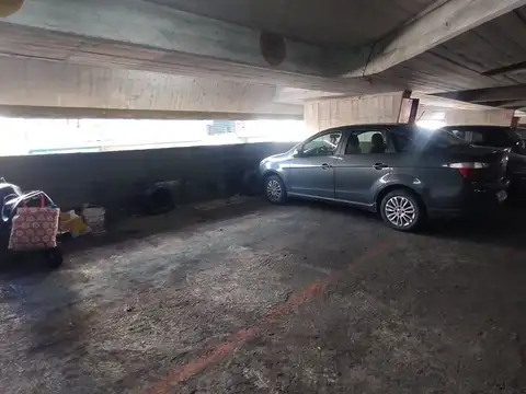 Cochera en Once! excelente precio y acceso fácil