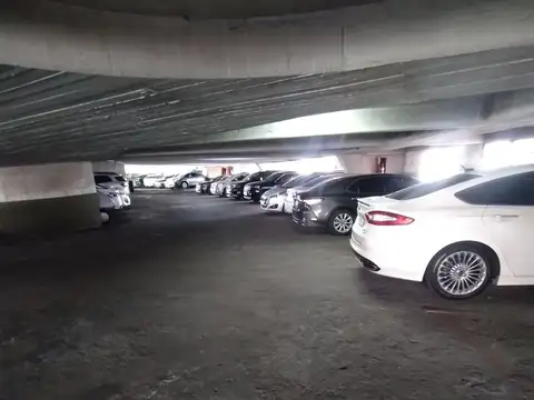 Cochera en Once! excelente precio y acceso fácil