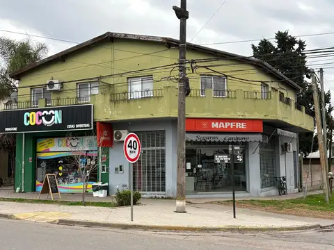 Casa 9 ambientes con 5 baños