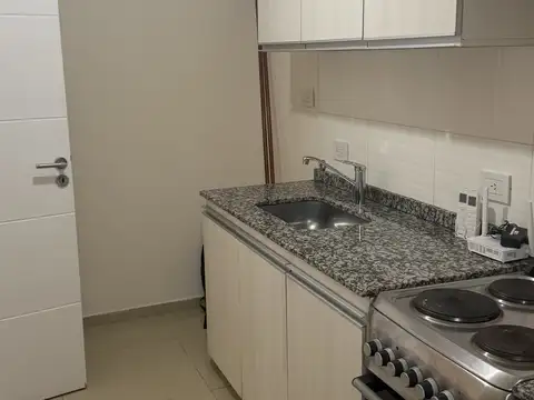Departamento en Alquiler en Parque Avellaneda, $ 700.000