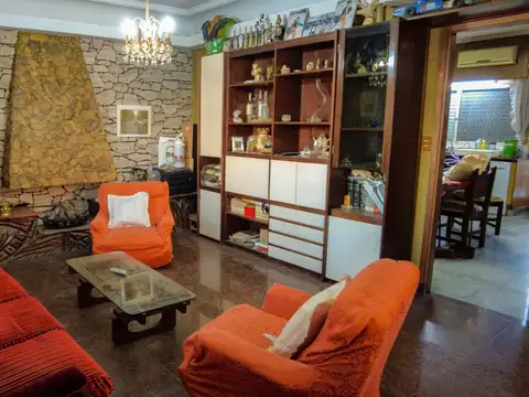 Casa en Venta en Haedo, USD 400.000