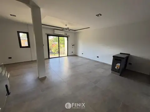 CF1363 - CASA - 2 DORMITORIOS - AV. TOMÁS GUIDO CASI CENTENARIO