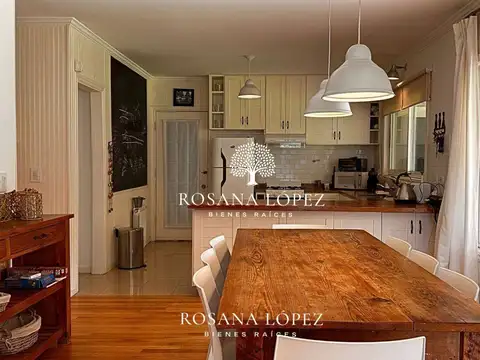 Casa en Venta en La Herradura, USD 380.000