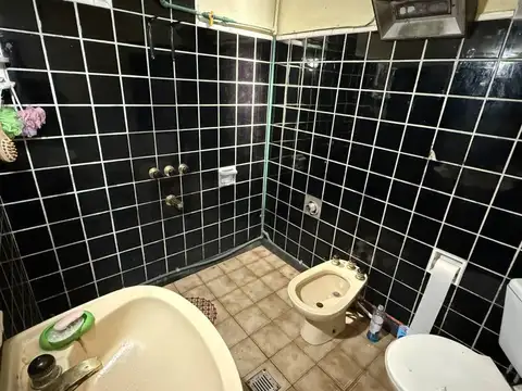 Casa 2 ambientes con 1 baño