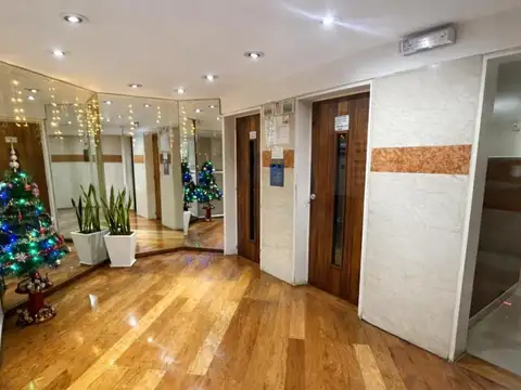 Departamento 3 ambientes Piso alto Todo luz Cochera Baulera