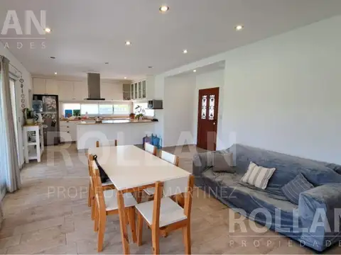 Casa 5 ambientes con 3 baños