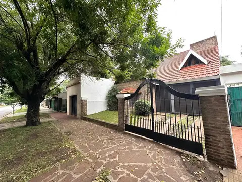 Casa en Venta en Adrogue, USD 170.000