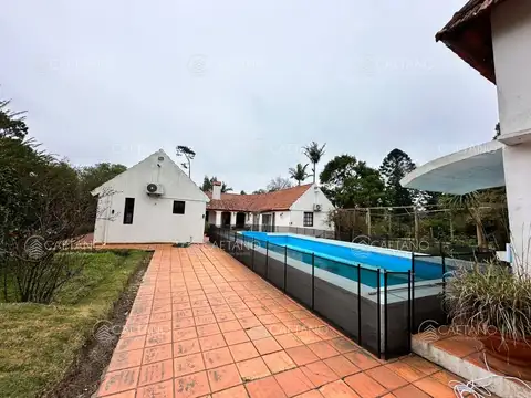 Venta espectacular casa Punta del Este, Golf - 4 dormitorios con piscina y gran parque