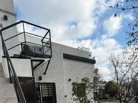 Depto Tipo Casa en Venta con 1 cocheras