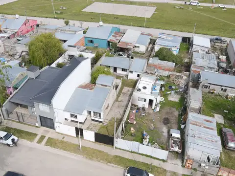 VENTA CASA 3 DORMITORIOS MÁS DEPARTAMENTO- TANDIL