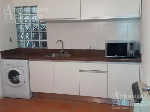 Punta del Este Casa Venta 4 dormitorios escritorio y dependencia de servicio garage piscina jardin