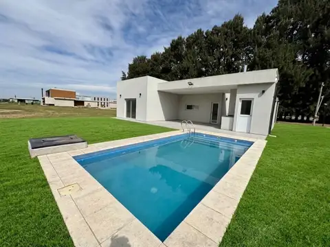 VENTA CASA 3 AMBIENTES A ESTRENAR EN LARES DE CANNING