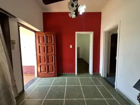 CASA 3 AMB. CON PARQUE + GALPÓN 120 M²