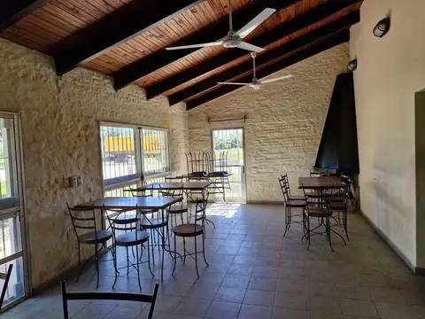 Local en alquiler sobre Ruta 3 ideal para parrilla