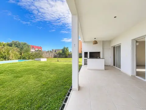Casa en Alquiler jardin Piscina -  Vila Marina I Villanueva Tigre