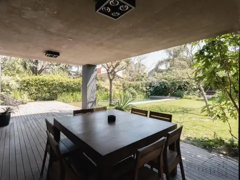 Casa en Alquiler de 5 dormitorios