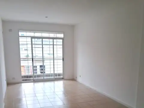 Departamento en Alquiler en Monte Castro, $ 800.000
