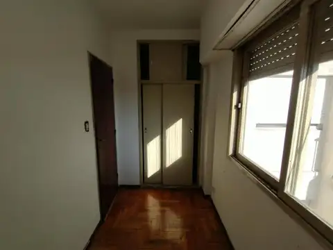 Departamento de 2 ½ ambientes con gran balcón aterrazado en Mataderos
