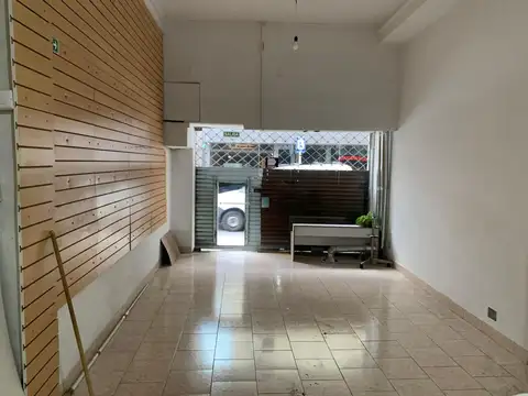Local 70 m2 .Excelente Estado.