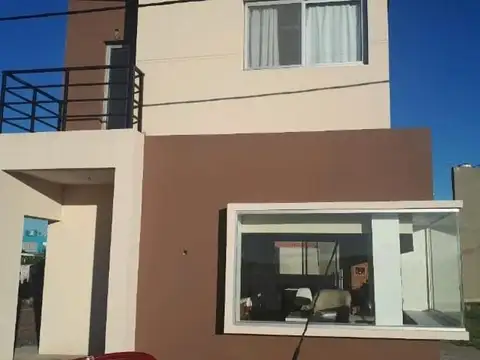 CASA EN SICARDI  647 Y DIAGONAL 132