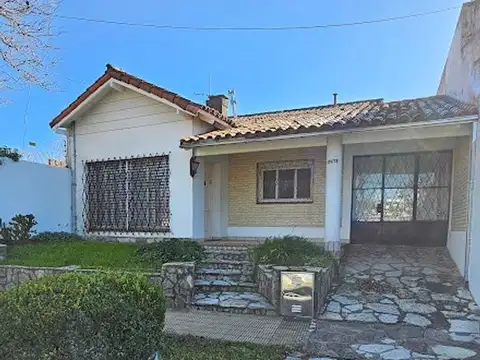 Casa 4 ambientes en venta Castelar Norte