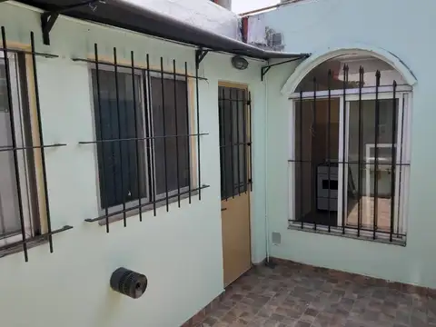 Santiago Parodi 4440 , Piso P.b.