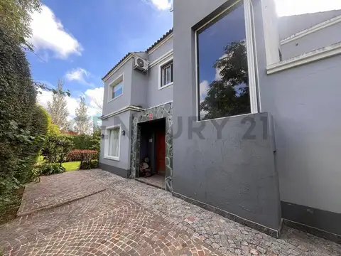 Casa en Venta en Bella Vista, USD 350.000