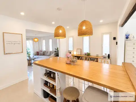 Casa 5 ambientes con 2 baños