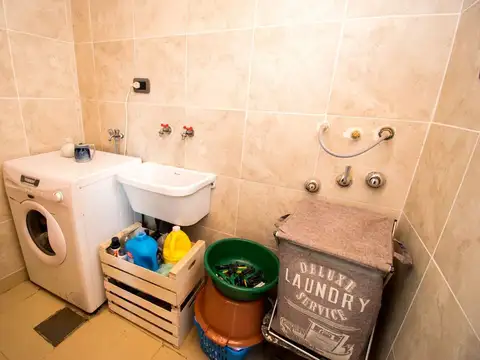 QUINTA CON GRAN TERRENO Y SUM