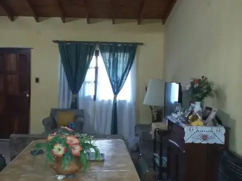 Terreno de 990 m² con casa y departamento – San Miguel