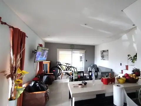 Coronel Falcón  al 600