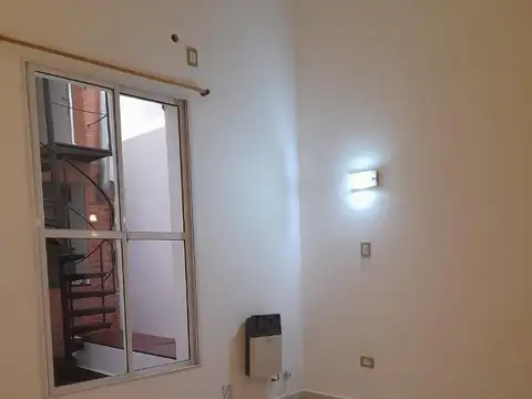 Depto Tipo Casa en Venta en Colegiales, USD 350.000