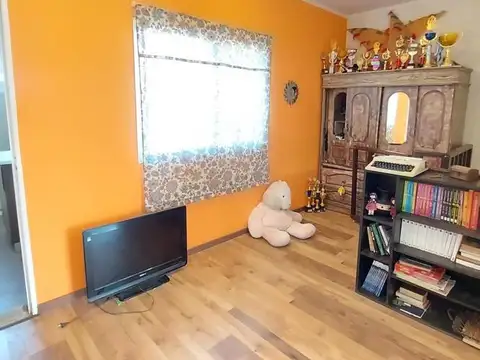 Casa 3 ambientes con 2 baños
