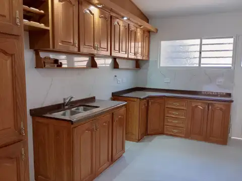 Depto Tipo Casa 4 ambientes con 2 baños