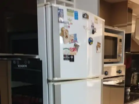 Casa 9 ambientes con 3 baños