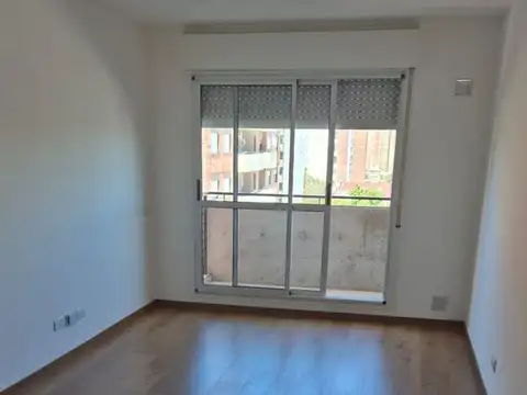 ALQUILER - DEPTO. 1 DORMITORIO CON BALCON