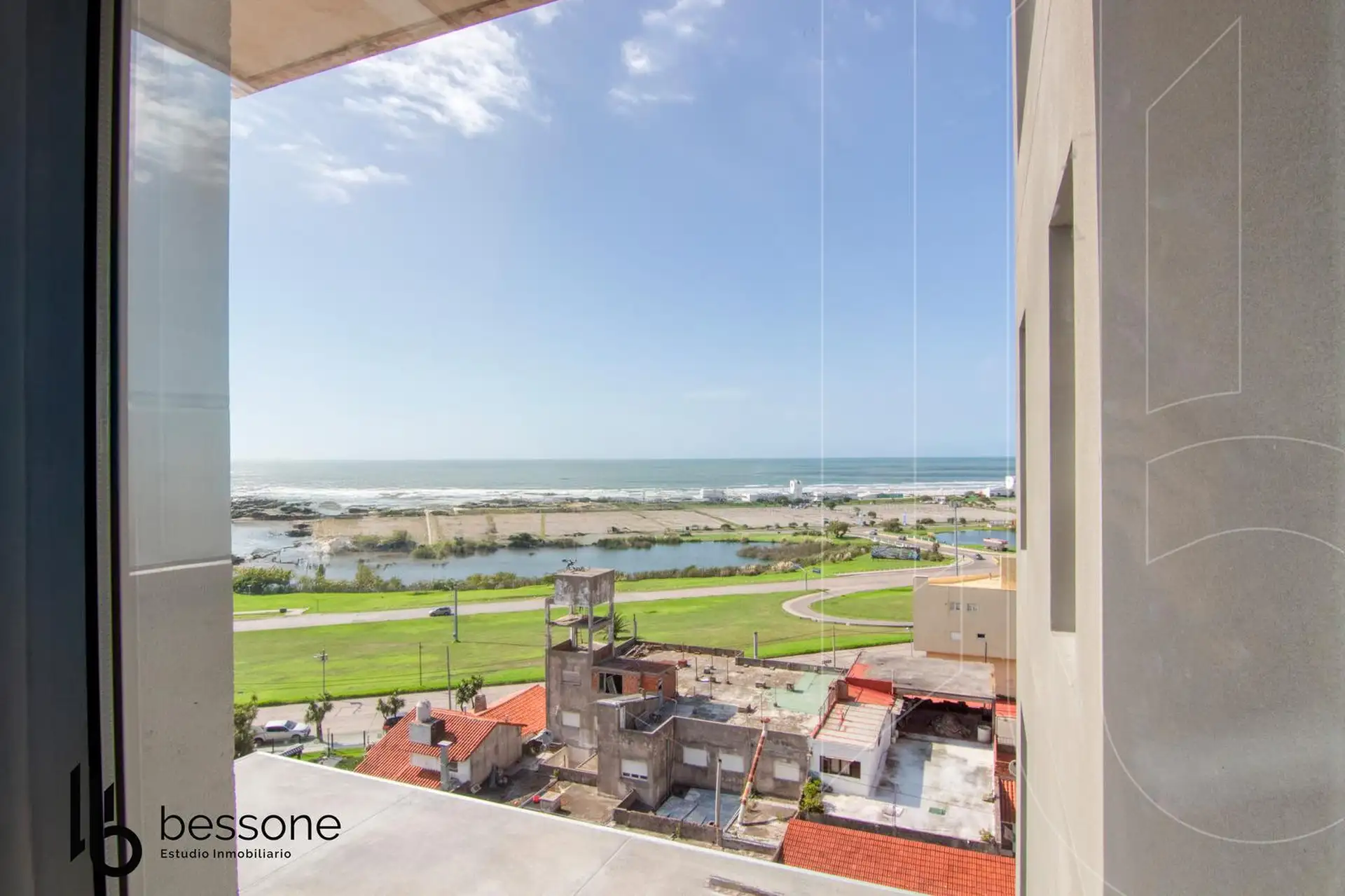 Departamento 3 amb, 84m² con balcón y vista al mar — Punta Mogotes