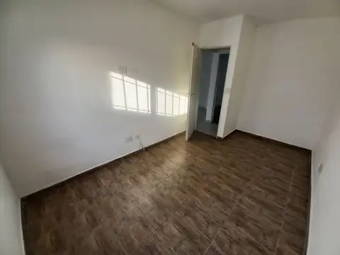 Departamento en Alquiler en Rafael Calzada, $ 560.000