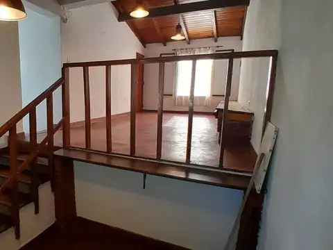 Casa 5 ambientes con 1 baño