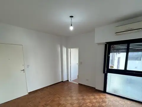 Departamento en Venta en Olivos Vias/Rio, USD 88.000