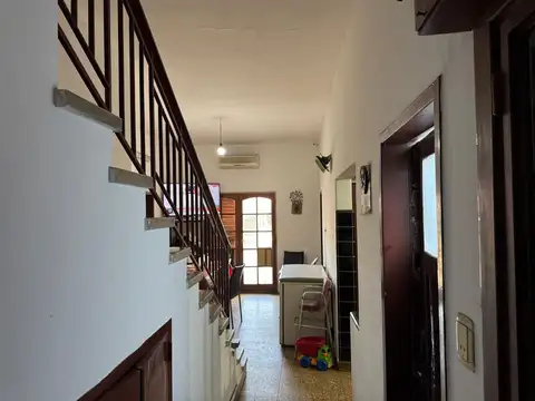 Casa en Venta con 5 cocheras
