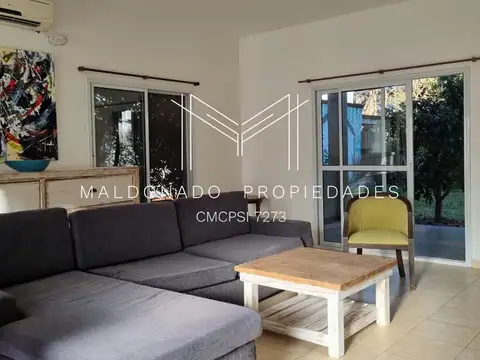 Casa en Alquiler Temporal con 1 cochera