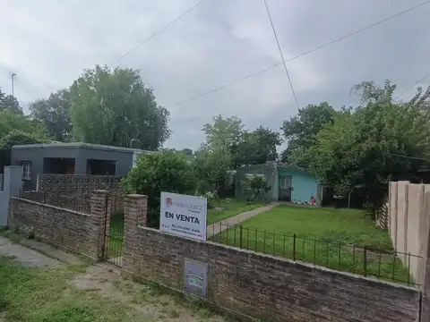 CASA amplio lote cercana Estación y Av H Yrigoyen. Autopista